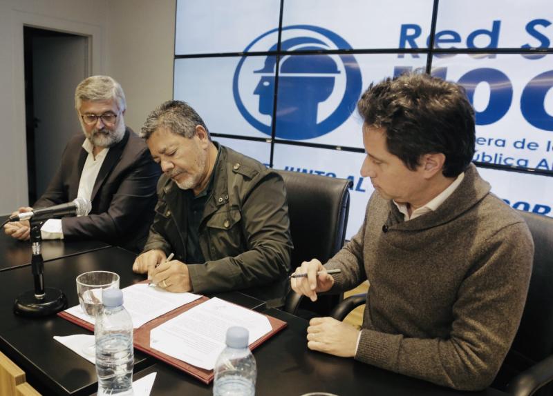 Gerardo Martinez: 