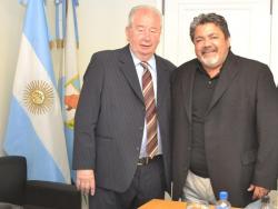 Gerardo Martínez received Julio Grondona